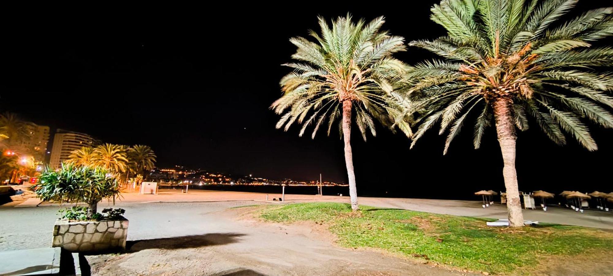 Vistas Al Mar - Frente A La Playa Malagueta 6 Personas Apartment Malaga Exterior photo